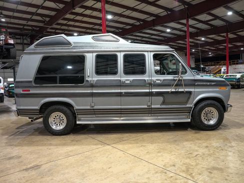 Used 1987 Ford E-150 and Econoline 150 RWD image 10