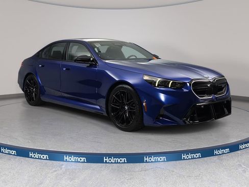 New 2026 BMW M5 w/ Executive Package AWD/4WD image 3