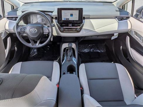 Used 2025 Toyota Corolla LE FWD image 17