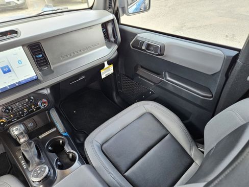 Certified 2024 Ford Bronco Black Diamond image 16