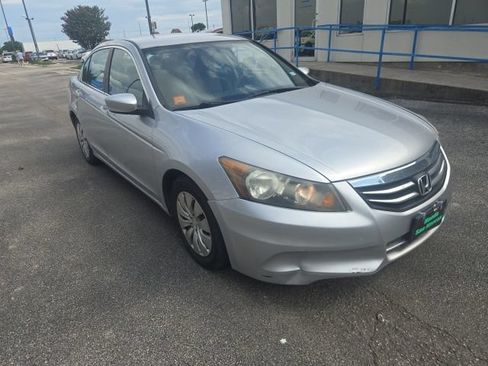 Used 2012 Honda Accord LX image 3