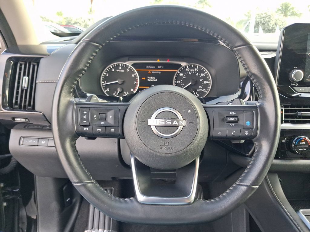 Certified 2024 Nissan Pathfinder SV FWD image 17