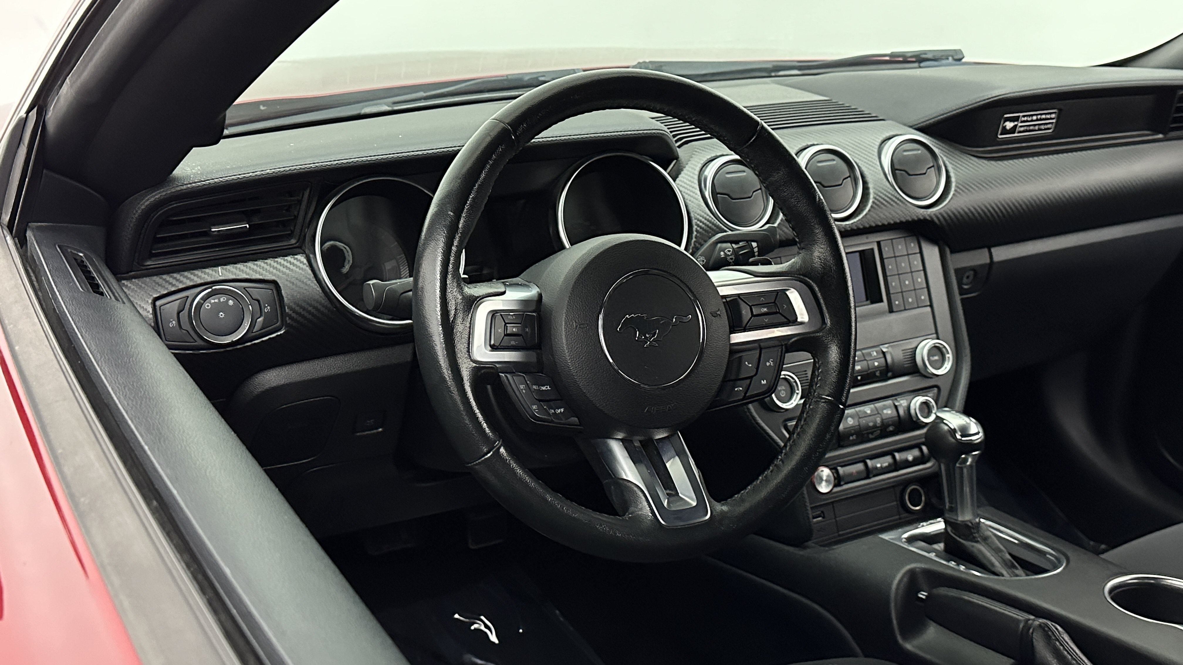 Used 2020 Ford Mustang Coupe RWD image 8