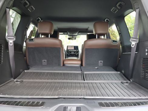 Used 2023 Nissan Armada Platinum w/ Captain's Chairs Package RWD image 23