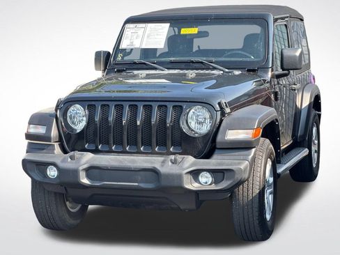 Used 2022 Jeep Wrangler Sport AWD/4WD image 6