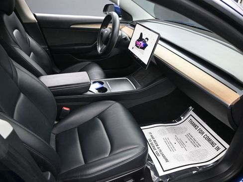 Used 2022 Tesla Model 3 Standard Range RWD image 34