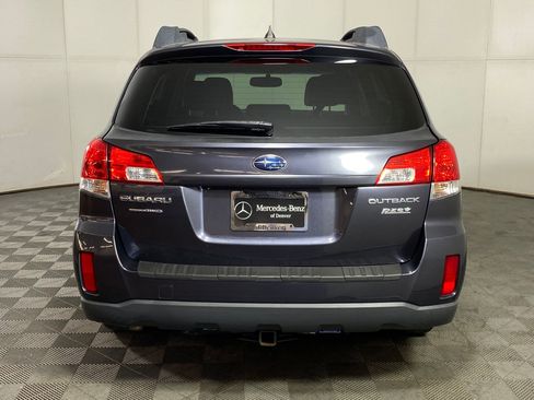 Used 2011 Subaru Outback 2.5i Limited image 10