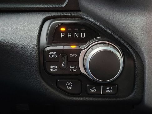 Used 2023 RAM 1500 Big Horn AWD/4WD image 15