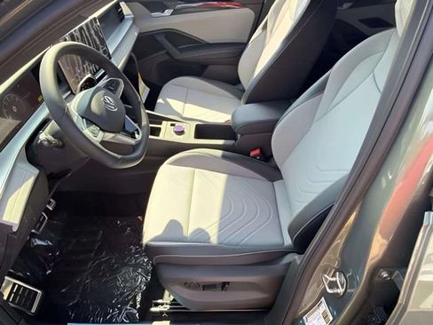 New 2026 Volkswagen Tiguan SE R-Line FWD image 5