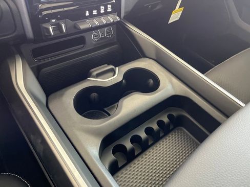 New 2022 RAM 1500 Big Horn image 44