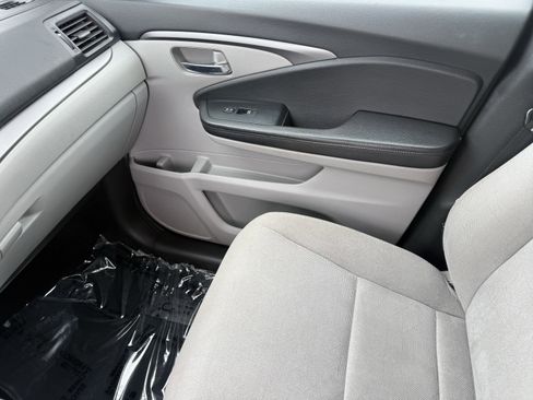 Used 2021 Honda Pilot EX image 40