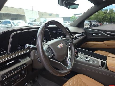 Used 2022 Cadillac Escalade ESV Sport w/ Touring Package AWD/4WD image 5