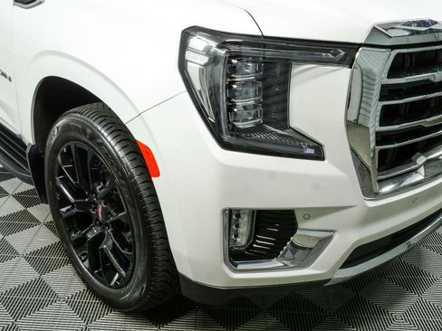 Used 2023 GMC Yukon XL SLT AWD/4WD image 40