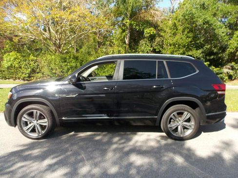 Used 2018 Volkswagen Atlas SE image 11