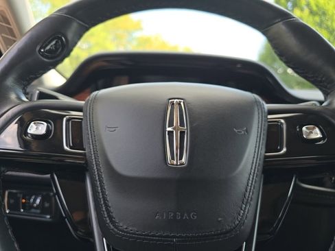 Used 2022 Lincoln Aviator Reserve w/ Elements Package Plus image 28