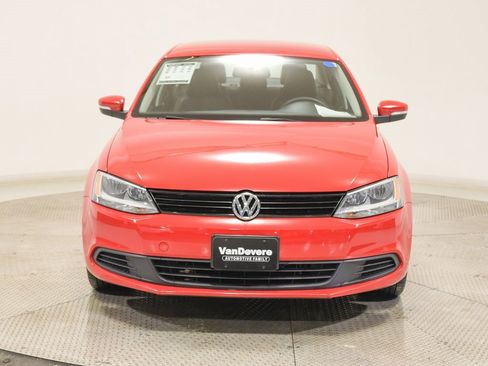 Used 2012 Volkswagen Jetta SE image 3