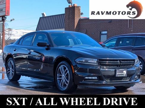 Used 2019 Dodge Charger SXT AWD/4WD image 1
