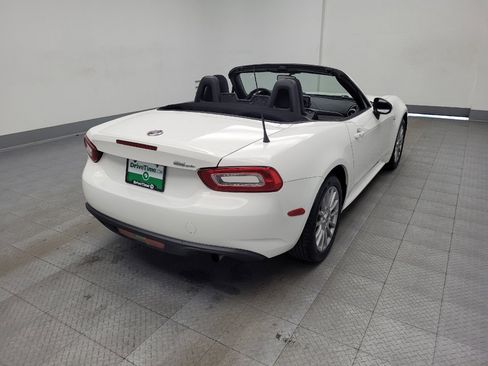 Used 2017 FIAT 124 Spider Classica image 9