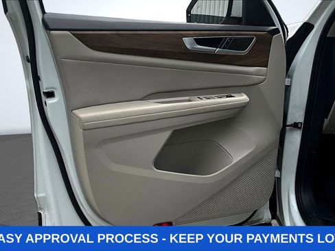 Used 2024 Volkswagen Atlas SE FWD image 25