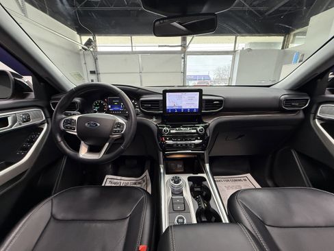 Used 2021 Ford Explorer Limited w/ Class III Trailer Tow Package image 13