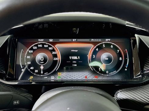 Used 2025 Aston Martin Vanquish RWD image 11