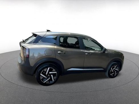 Used 2026 Nissan Kicks SV w/ Cold Weather Package FWD image 15