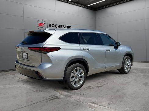 Used 2023 Toyota Highlander Limited AWD/4WD image 5