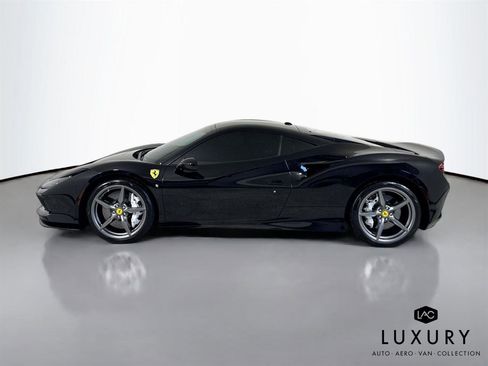 Used 2020 Ferrari F8 Tributo image 9