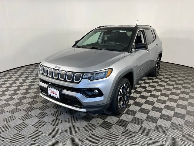 Used 2022 Jeep Compass Limited AWD/4WD image 3