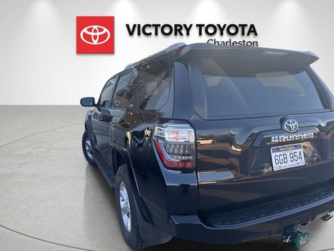 Used 2016 Toyota 4Runner SR5 image 4
