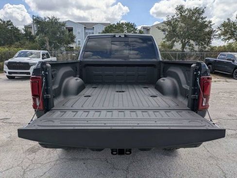 New 2026 RAM 2500 Laramie AWD/4WD image 12