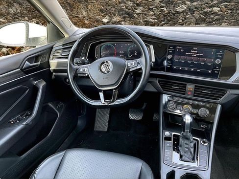 Used 2019 Volkswagen Jetta SEL image 5