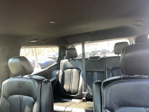 Used 2022 Jeep Wagoneer Series III w/ Flexible Seating Group image 11