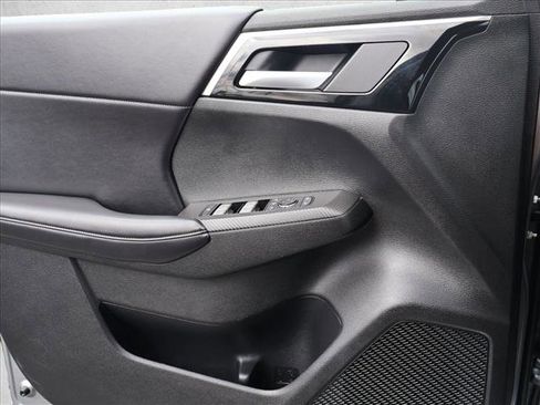 Used 2023 Mitsubishi Outlander SE AWD/4WD image 11