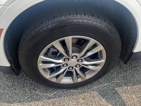 Used 2021 Cadillac XT5 Premium Luxury FWD image 11