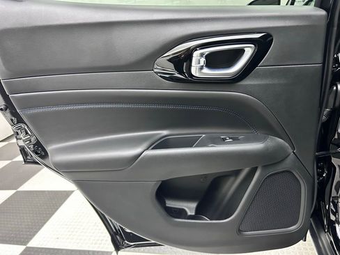 New 2026 Jeep Compass Latitude image 13