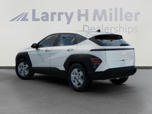 New 2026 Hyundai Kona SE image 5