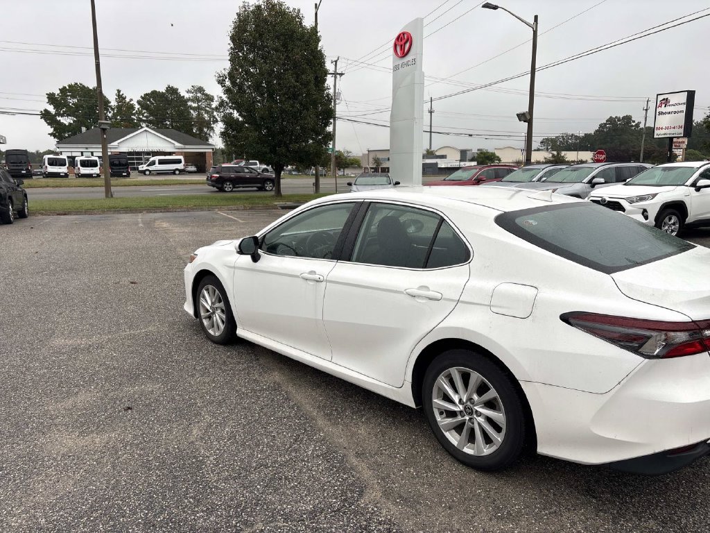 Used 2024 Toyota Camry LE w/ Convenience Package FWD image 6