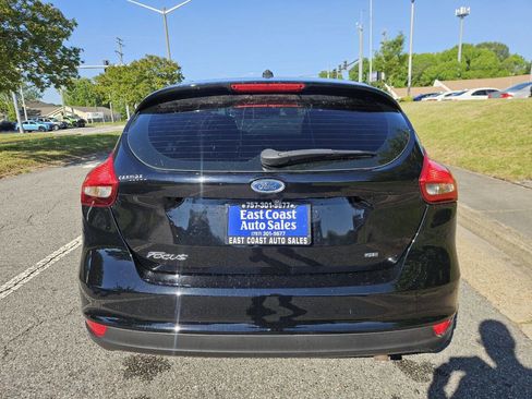 Used 2016 Ford Focus SE FWD image 5
