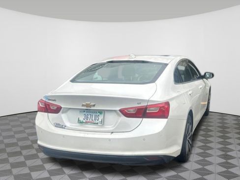 Used 2016 Chevrolet Malibu LT w/ Leather Package FWD image 9