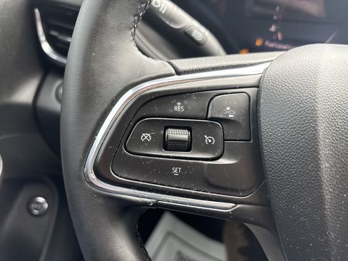 Used 2025 Buick Envista Sport Touring w/ Convenience II Package FWD image 16