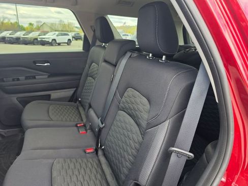 Used 2022 Nissan Pathfinder SV AWD/4WD image 10