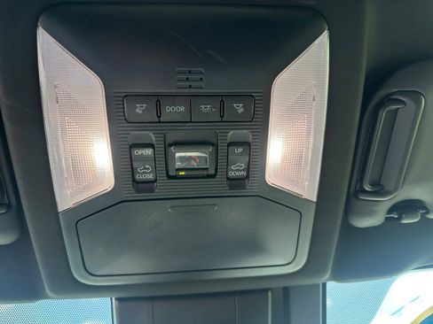 Used 2023 Toyota RAV4 SE w/ Convenience Package AWD/4WD image 22