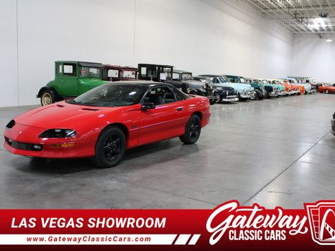 Used 1993 Chevrolet Camaro Z28 RWD image 1