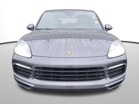 Used 2021 Porsche Cayenne image 2