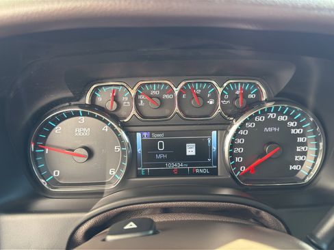 Used 2017 Chevrolet Suburban Premier image 9