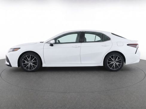 Certified 2021 Toyota Camry SE FWD image 6