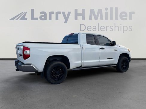 Used 2018 Toyota Tundra SR5 image 5