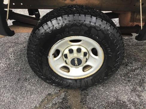 Used 2007 GMC Sierra 2500 W/T RWD image 16