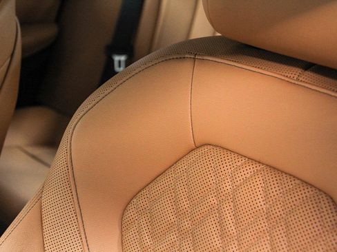 Certified 2023 BMW 530e w/ Convenience Package image 25